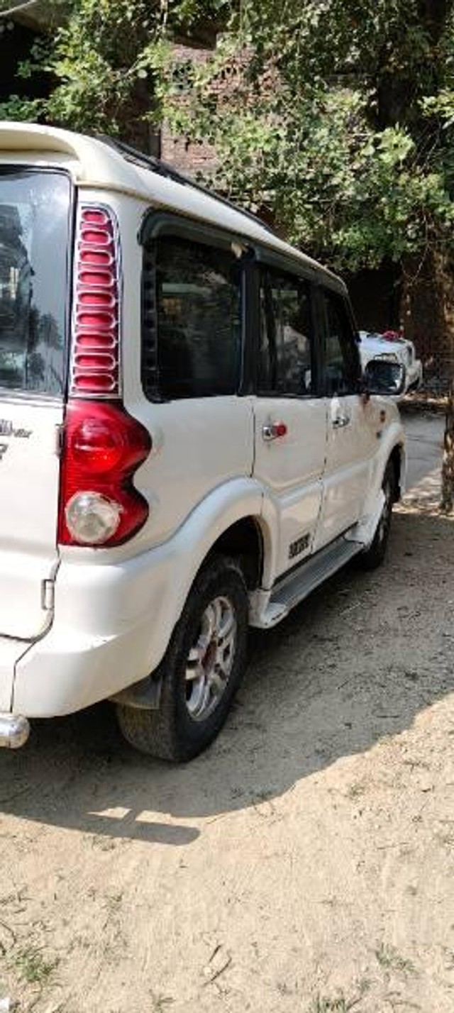 Second-hand 2011 Mahindra Scorpio VLX 2WD AIRBAG BSIII for sale in Roorkee-0