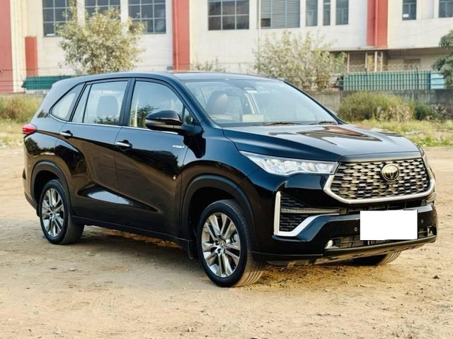 Second-hand 2024 Toyota Innova Hycross ZX(O) Hybrid for sale in New Delhi-3