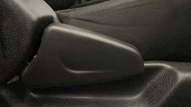 Second-hand 2017 Renault KWID 1.0 RXT Optional AT 2016-2019 for sale in Kochi-18