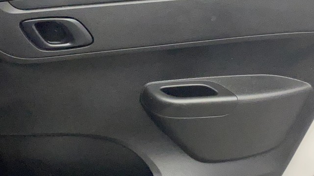 Second-hand 2017 Renault KWID 1.0 RXT Optional AT 2016-2019 for sale in Kochi-17