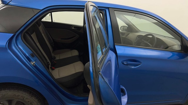 Second-hand 2019 Hyundai i20 Sportz Plus for sale in Mumbai-29