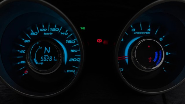 Second-hand 2015 Mahindra XUV500 W9 for sale in Mysore-13