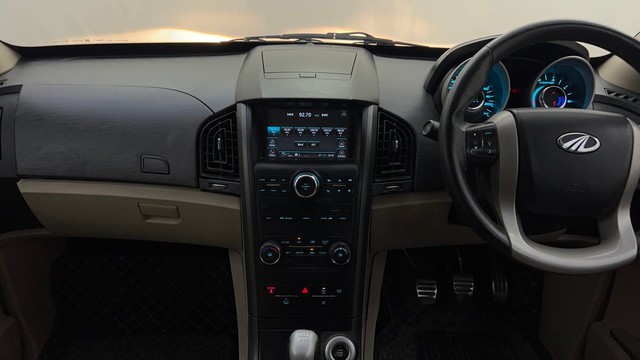 Second-hand 2015 Mahindra XUV500 W9 for sale in Mysore-30