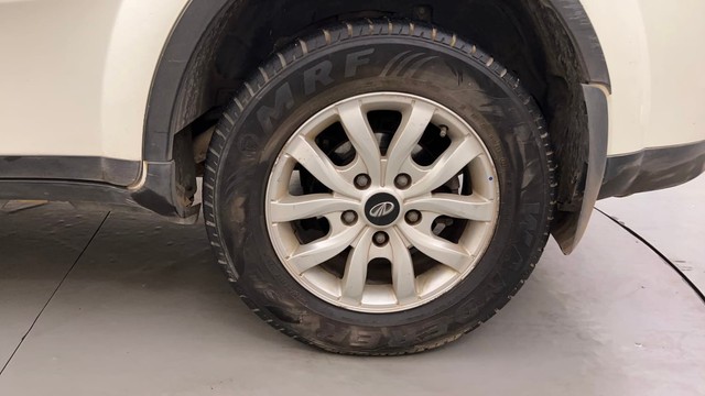 Second-hand 2015 Mahindra XUV500 W9 for sale in Mysore-19