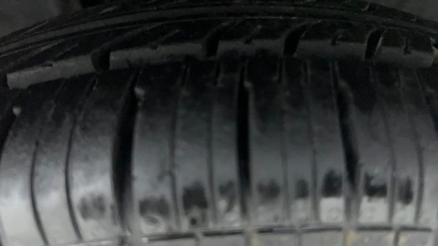 Second-hand 2019 Renault Triber RXZ for sale in Ahmedabad-23