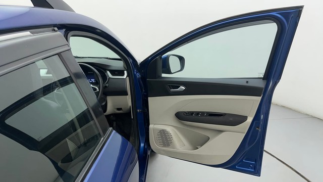 Second-hand 2019 Renault Triber RXZ for sale in Ahmedabad-16