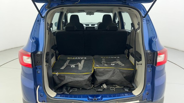 Second-hand 2019 Renault Triber RXZ for sale in Ahmedabad-9