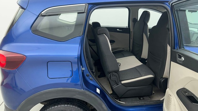 Second-hand 2019 Renault Triber RXZ for sale in Ahmedabad-34