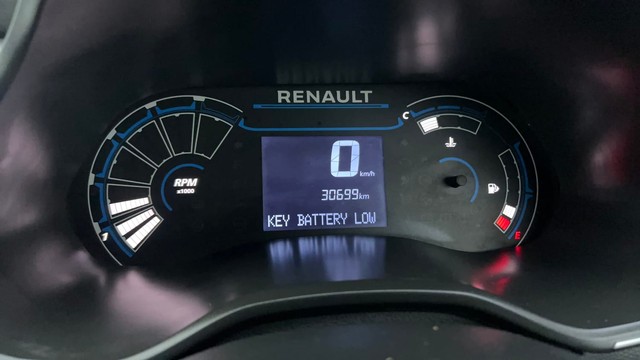 Second-hand 2019 Renault Triber RXZ for sale in Ahmedabad-13