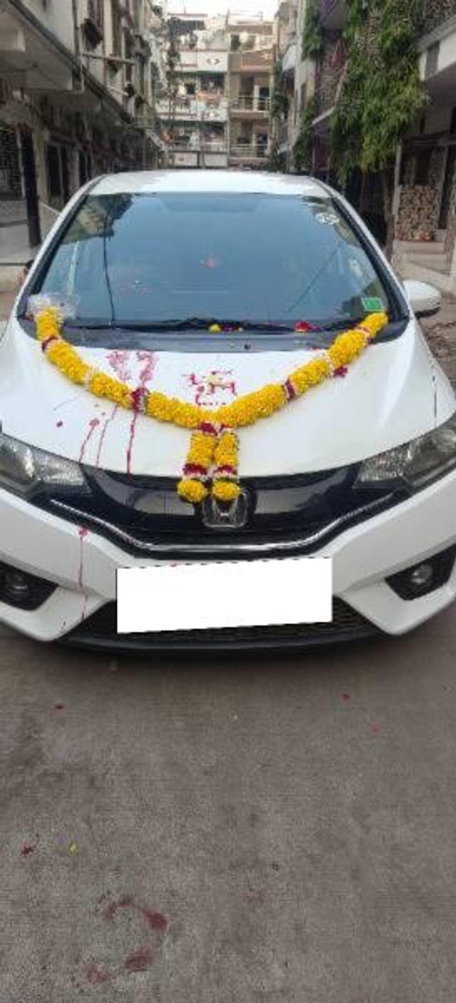 Second-hand 2016 Honda Jazz 1.5 V i DTEC for sale in Surat-0