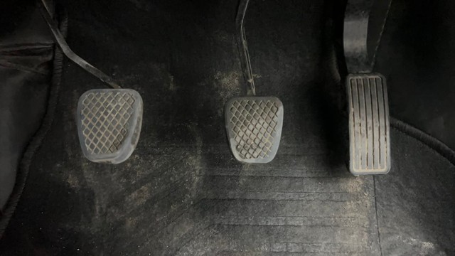 Second-hand 2022 Honda City V MT Diesel for sale in Pune-14