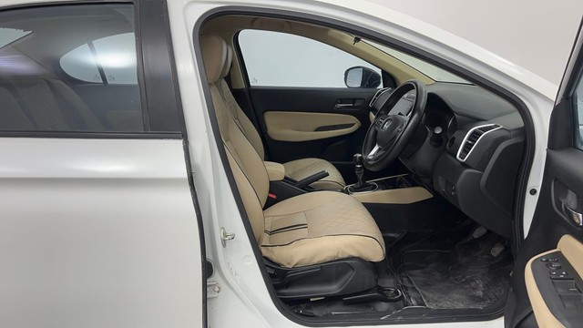 Second-hand 2022 Honda City V MT Diesel for sale in Pune-15