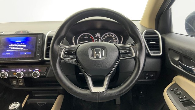 Second-hand 2022 Honda City V MT Diesel for sale in Pune-23