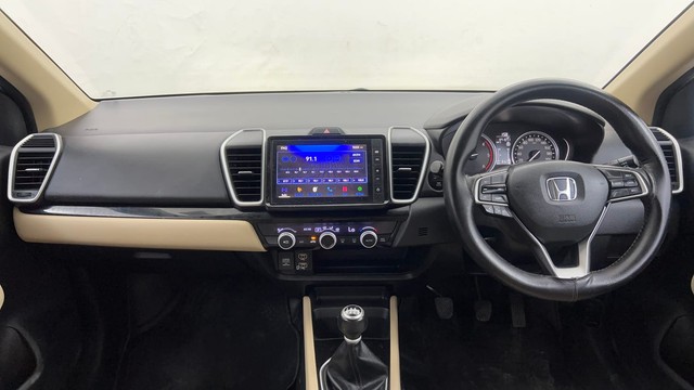 Second-hand 2022 Honda City V MT Diesel for sale in Pune-11