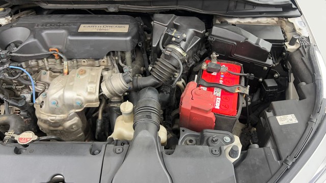 Second-hand 2022 Honda City V MT Diesel for sale in Pune-37