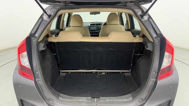 Second-hand 2018 Honda Jazz VX for sale in Pune-9