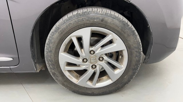 Second-hand 2018 Honda Jazz VX for sale in Pune-17