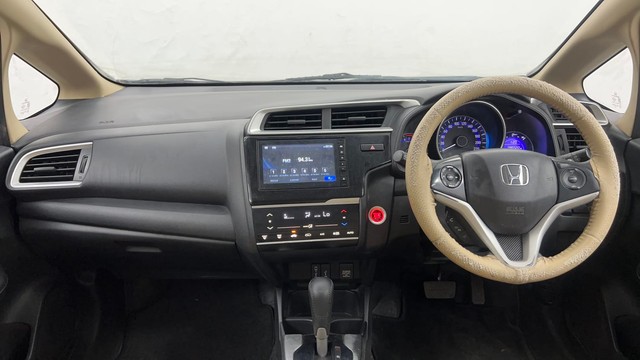 Second-hand 2018 Honda Jazz VX for sale in Pune-11