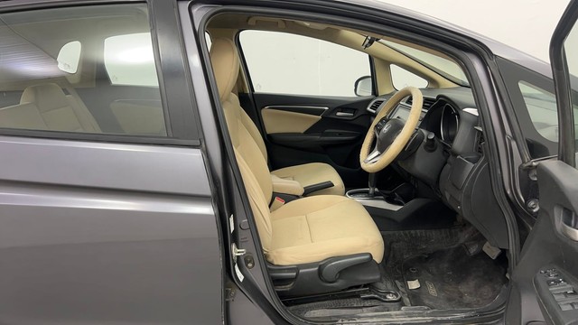 Second-hand 2018 Honda Jazz VX for sale in Pune-15