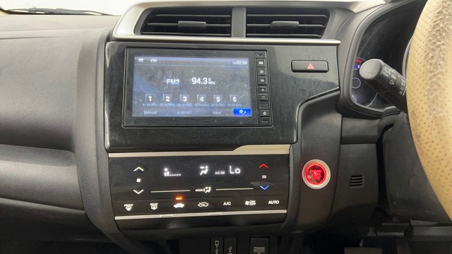 Second-hand 2018 Honda Jazz VX for sale in Pune-36