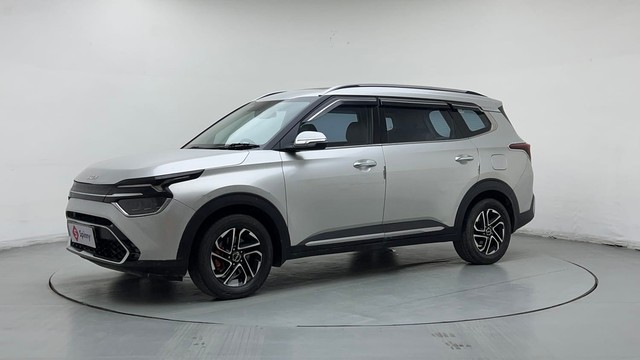 Second-hand 2022 Kia Carens Luxury Plus 6 STR Diesel for sale in Gurgaon-0