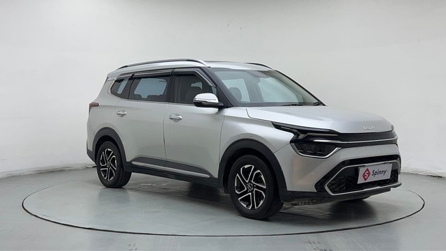 Second-hand 2022 Kia Carens Luxury Plus 6 STR Diesel for sale in Gurgaon-1