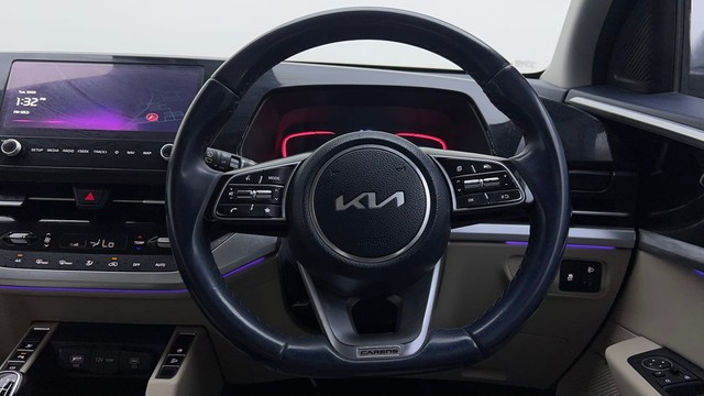 Second-hand 2022 Kia Carens Luxury Plus 6 STR Diesel for sale in Gurgaon-37