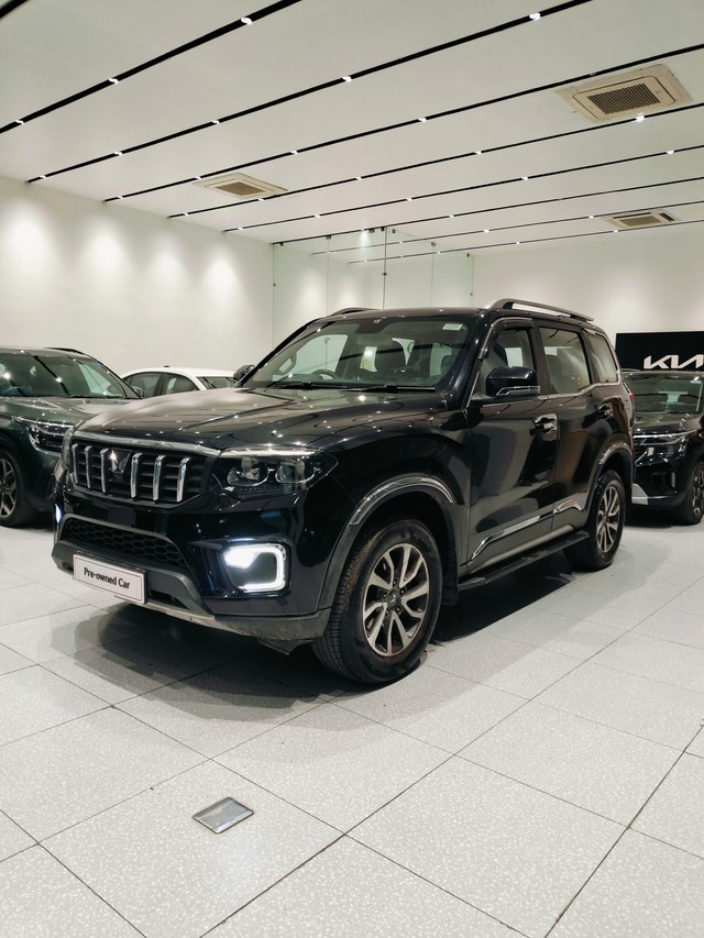 Second-hand 2023 Mahindra Scorpio N Z8 Diesel AT for sale in Jaipur-2