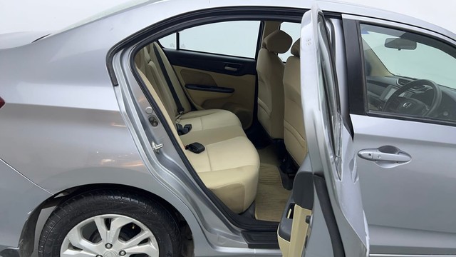 Second-hand 2019 Honda Amaze VX for sale in Ghaziabad-34