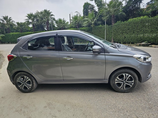 Second-hand 2019 Tata Tiago 1.2 Revotron XZ for sale in New Delhi-1