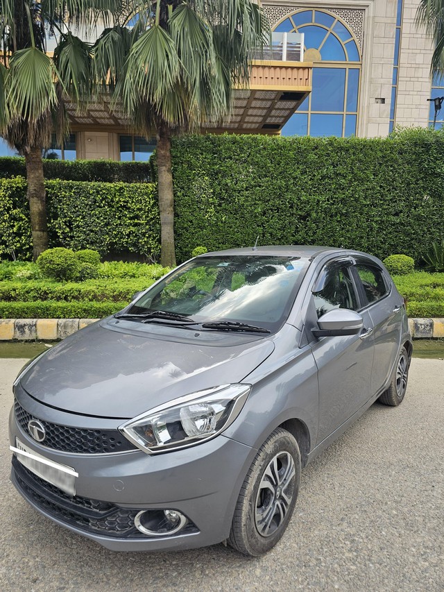 Second-hand 2019 Tata Tiago 1.2 Revotron XZ for sale in New Delhi-5
