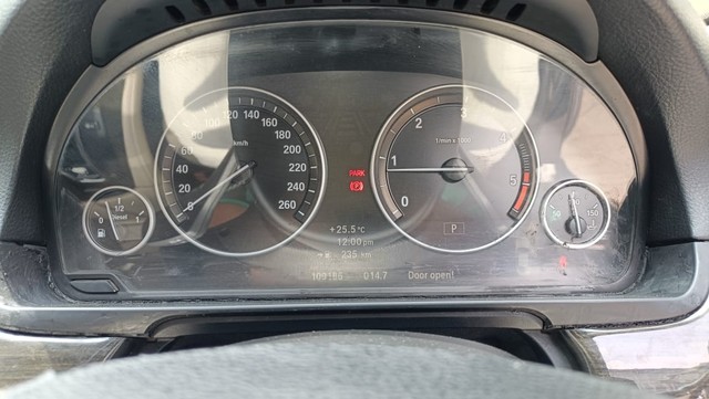 Second-hand 2012 BMW 5 Series 520d Sedan for sale in Coimbatore-12