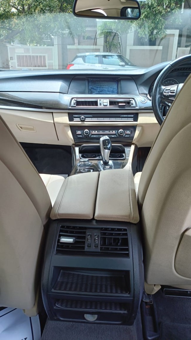 Second-hand 2012 BMW 5 Series 520d Sedan for sale in Coimbatore-14