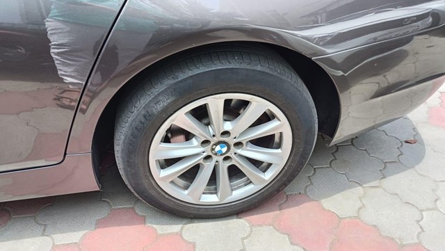 Second-hand 2012 BMW 5 Series 520d Sedan for sale in Coimbatore-5