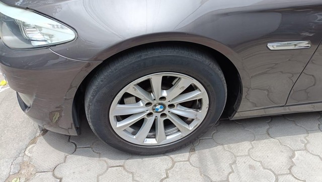 Second-hand 2012 BMW 5 Series 520d Sedan for sale in Coimbatore-6
