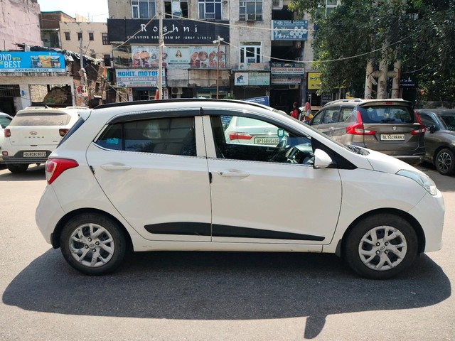 Second-hand 2018 Hyundai Grand i10 1.2 Kappa Sportz Option for sale in New Delhi-4