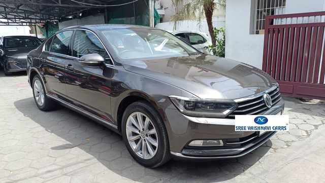 Second-hand 2018 Volkswagen Passat 2.0 TDI AT Highline for sale in Coimbatore