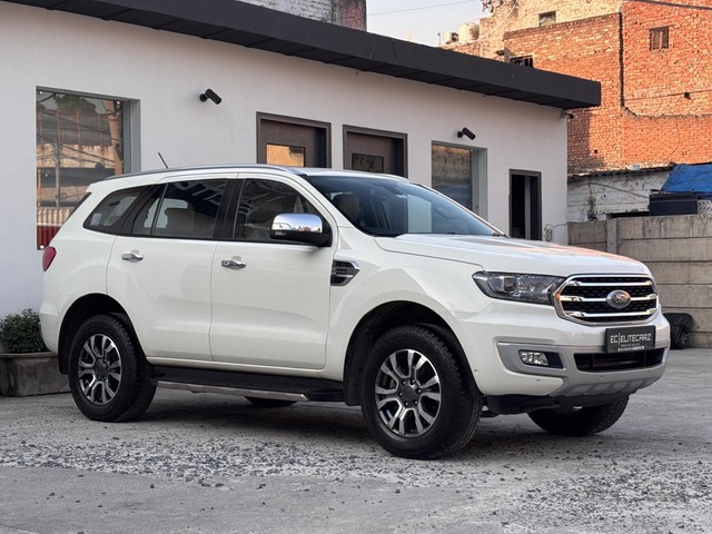 Second-hand 2021 Ford Endeavour Titanium Plus 4X2 AT for sale in New Delhi-7