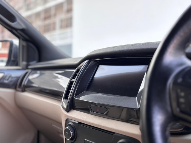 Second-hand 2021 Ford Endeavour Titanium Plus 4X2 AT for sale in New Delhi-29