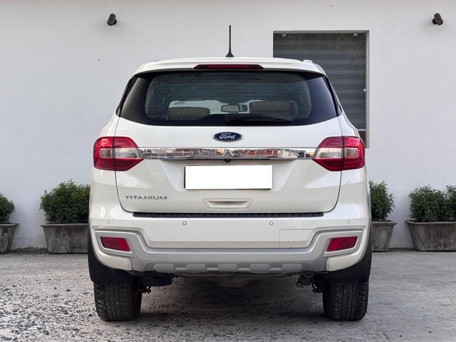 Second-hand 2021 Ford Endeavour Titanium Plus 4X2 AT for sale in New Delhi-1