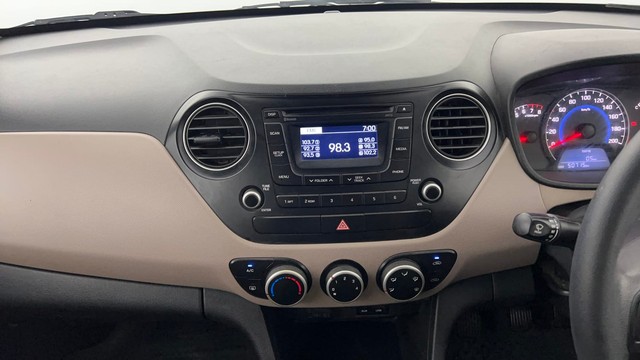 Second-hand 2015 Hyundai Grand i10 1.2 Kappa Sportz BSIV for sale in Lucknow-23