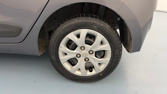 Second-hand 2015 Hyundai Grand i10 1.2 Kappa Sportz BSIV for sale in Lucknow-19