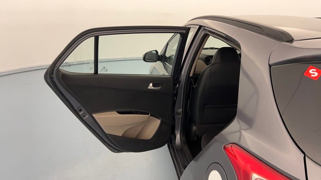 Second-hand 2015 Hyundai Grand i10 1.2 Kappa Sportz BSIV for sale in Lucknow-31