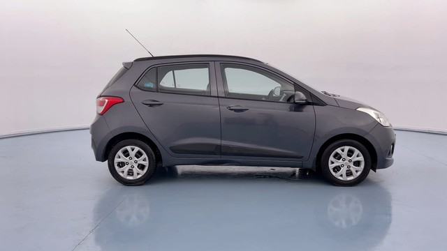 Second-hand 2015 Hyundai Grand i10 1.2 Kappa Sportz BSIV for sale in Lucknow-2