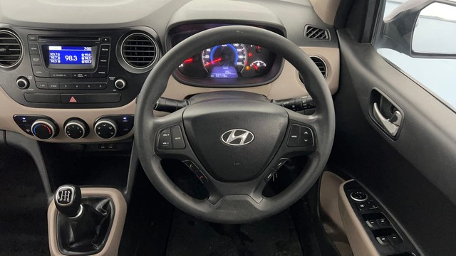 Second-hand 2015 Hyundai Grand i10 1.2 Kappa Sportz BSIV for sale in Lucknow-30
