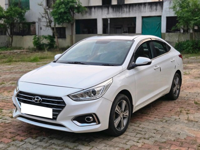 Second-hand 2018 Hyundai Verna CRDi 1.6 AT SX Plus for sale in Ahmedabad-5