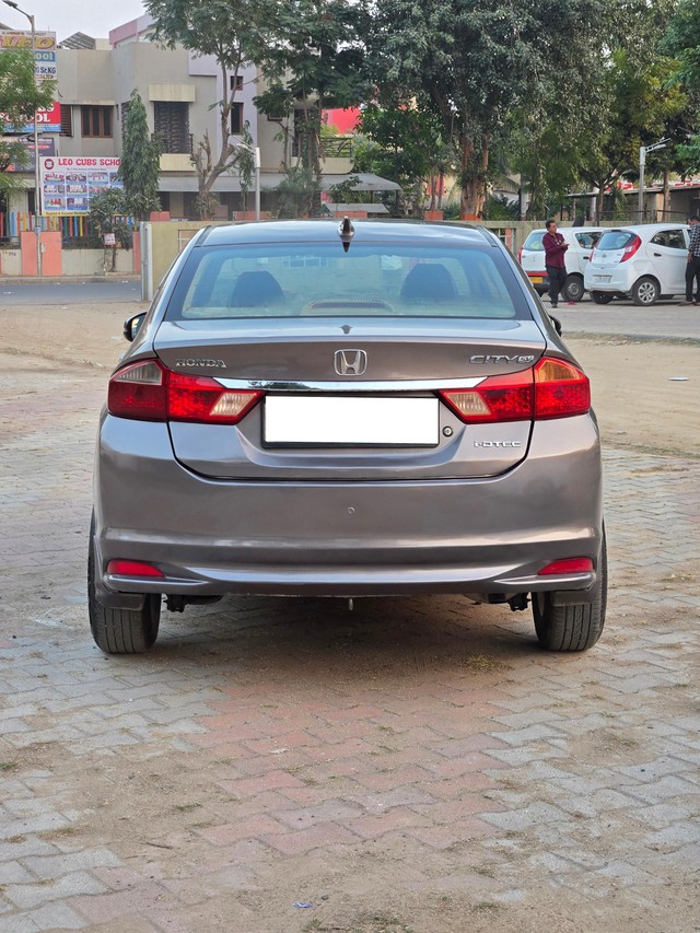 Second-hand 2016 Honda City i DTec SV for sale in Ahmedabad-2