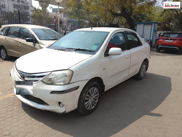 Second-hand 2011 Toyota Etios V for sale in New Delhi-1