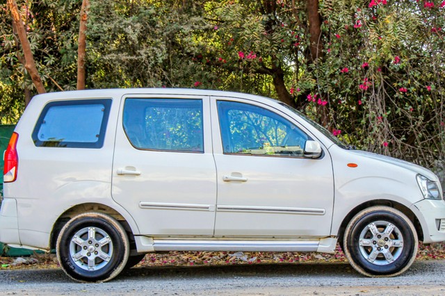 Second-hand 2011 Mahindra Xylo E8 for sale in Ahmedabad-1