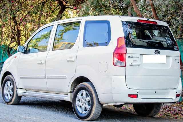 Second-hand 2011 Mahindra Xylo E8 for sale in Ahmedabad-3